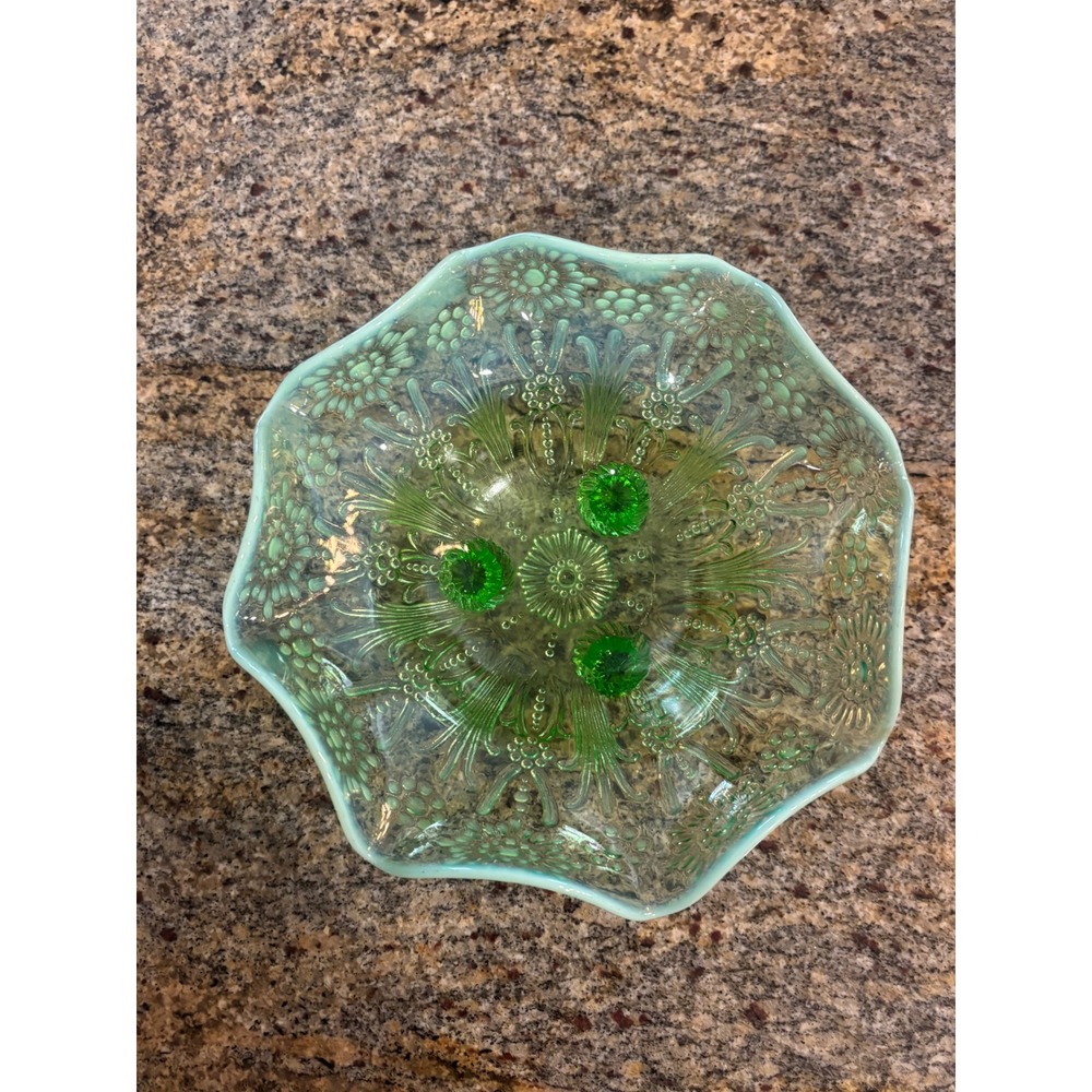 Vtg Northwood Green Daisy and Fern Ruffled 3 Footed Glass Depression Bowl 10" - Picture 2 of 4